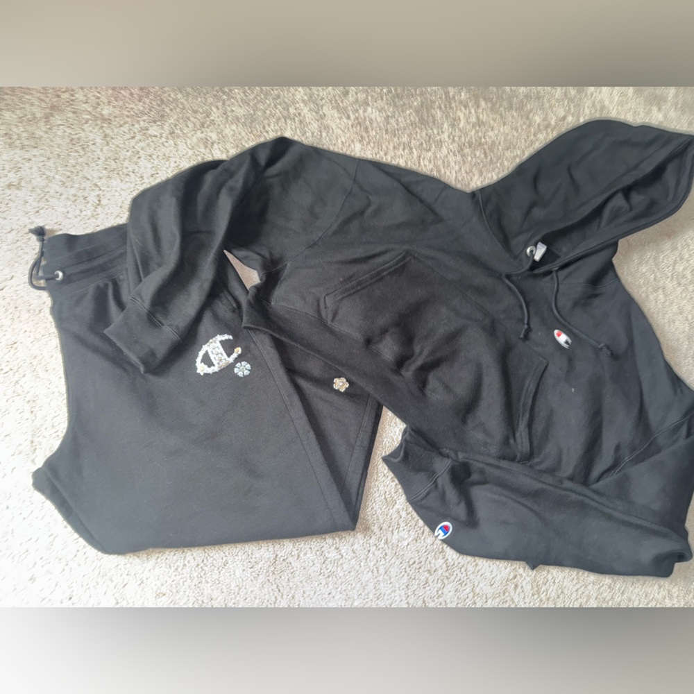 Champion Charcoal Reverse Weave Cropped Sweatshirt & Sweatpant set.